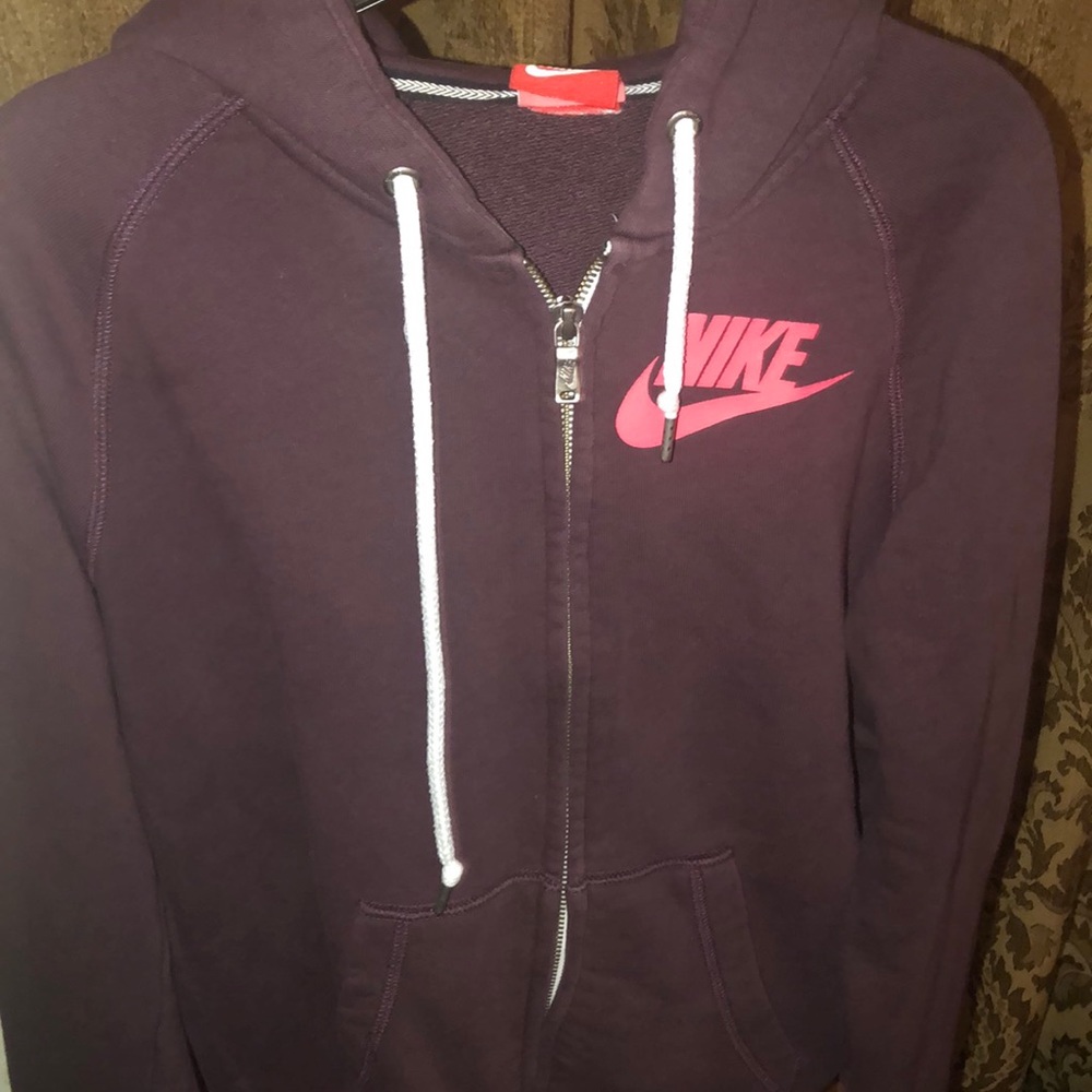 Nike hoodie ( Good Condition)